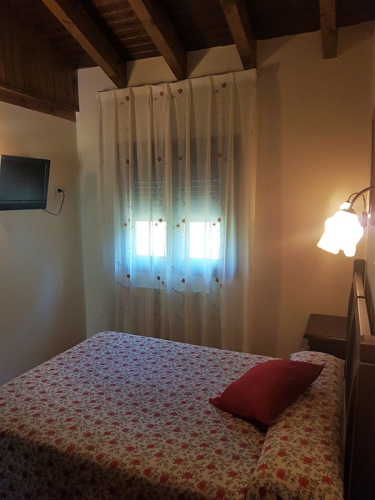 Apartamentos El Pedrayu Onis Bagian luar foto