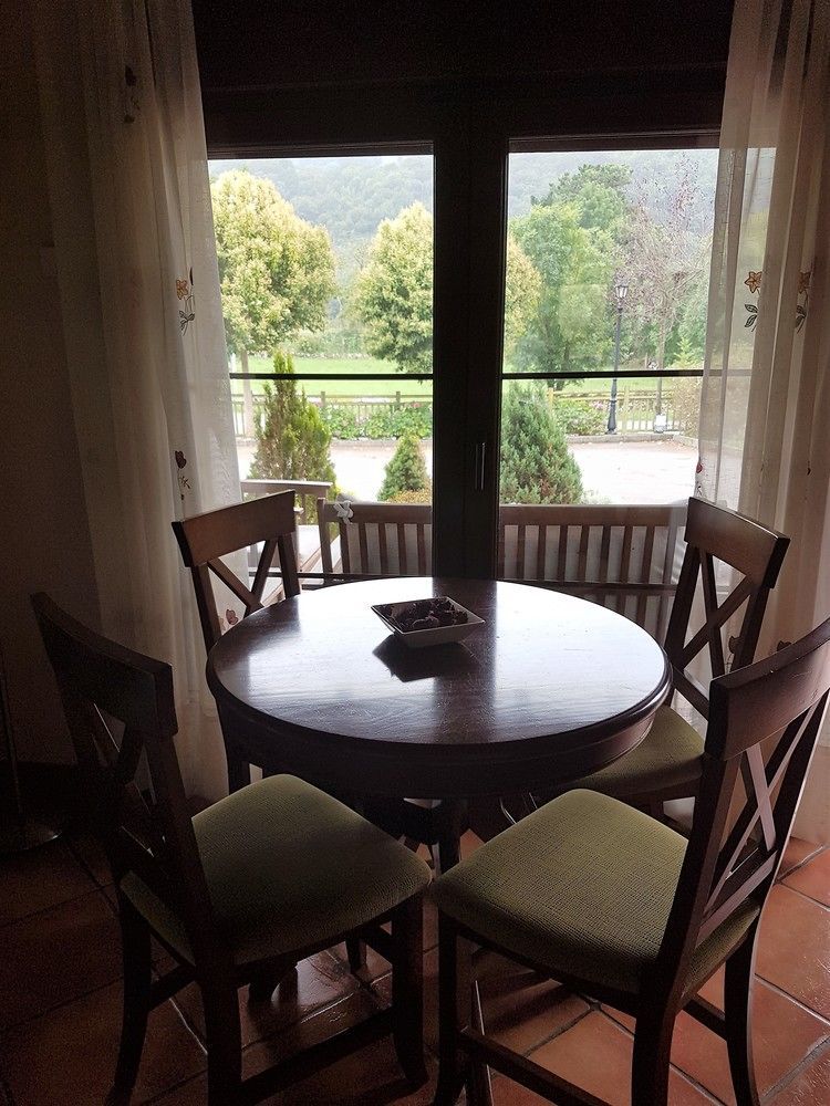 Apartamentos El Pedrayu Onis Bagian luar foto